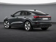 Audi Q6 e-tron Sportback S edition 83 kWh 252 PK · Glazen panoramadak · Trekhaak elek. wegklapbaar · Optiekpakket zwart