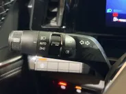 Renault Austral 200PK E-Tech Full Hybrid Techno Automaat | Camera | Parkeersensoren | Climate Control | Cruise Control | Apple CarPlay/Android Auto | Full LED | Licht & Regen Sensor | Lichtmetalen Velgen |
