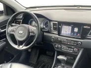 Kia Niro 1.6 GDi Hybrid ExecutiveLine | Dodehoekdetectie | Lederen bekleding | Stoelverwarming en ventilatie | 18 inch  LM-velgen | Elektr. stoel | Parkeercamera |