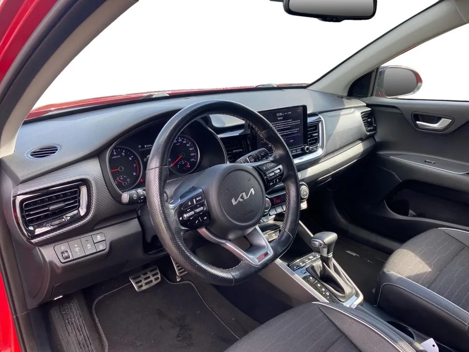 Kia Stonic 1.0 T-GDi MHEV GT-PlusLine | AUTOMAAT | Climate control | Dodehoekdetectie | Stoelverwarming en ventilatie | 17 inch lichtmetalen velgen | Navigatie | Parkeercamera | Elek.  schuif/kanteldak |
