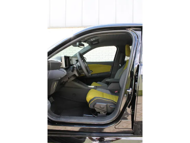 Renault 5 comfort range iconic cinq 52 kWh *  Vermelde prijs is inclusief de korting t.w.v. 1600,- *