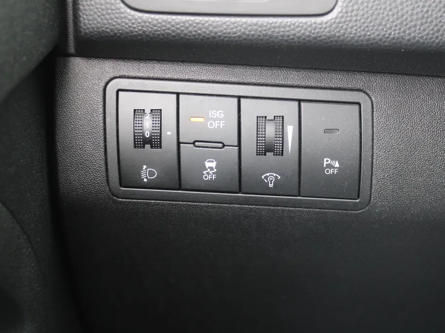Kia Venga 1.4 CVVT First Edition | 16' LM | Trekhaak | Navi | Airco | Cruise | Camera | PDC | All seasons |