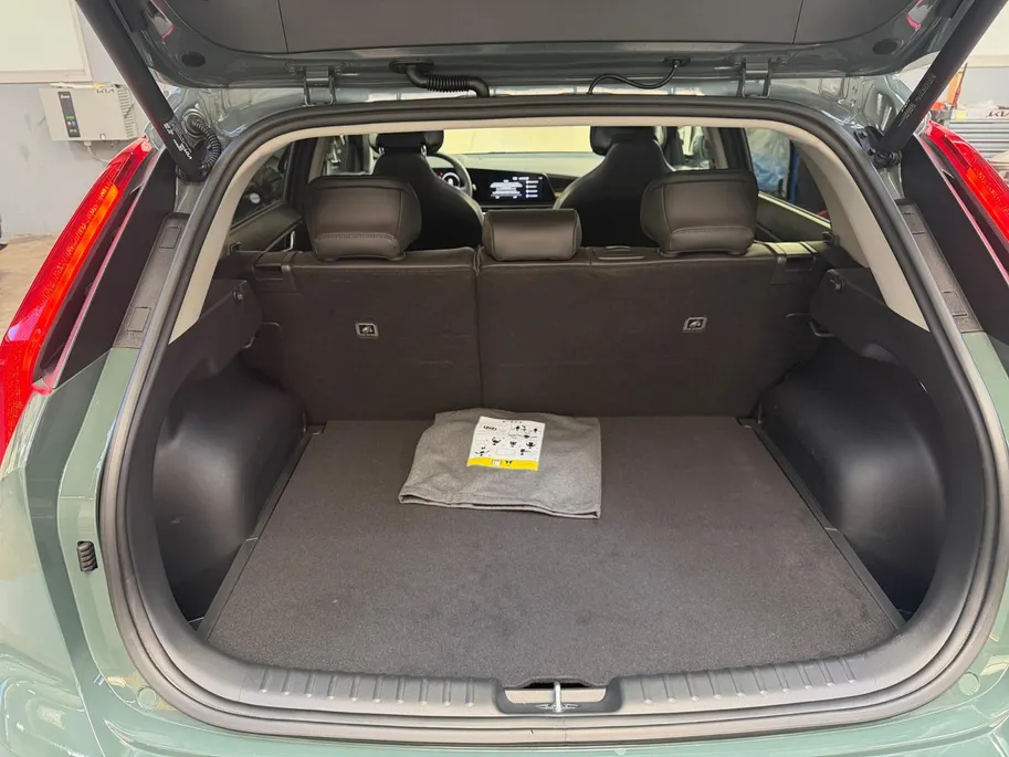 Kia Niro EV ExecutiveLine 64.8 kWh SOH 100% | STOELVERWARMING & VERKOELING | OPEN DAK | FULL OPTIONS | DEALER ONDERHOUDEN | FABRIEKSGARANTIE TM 2034