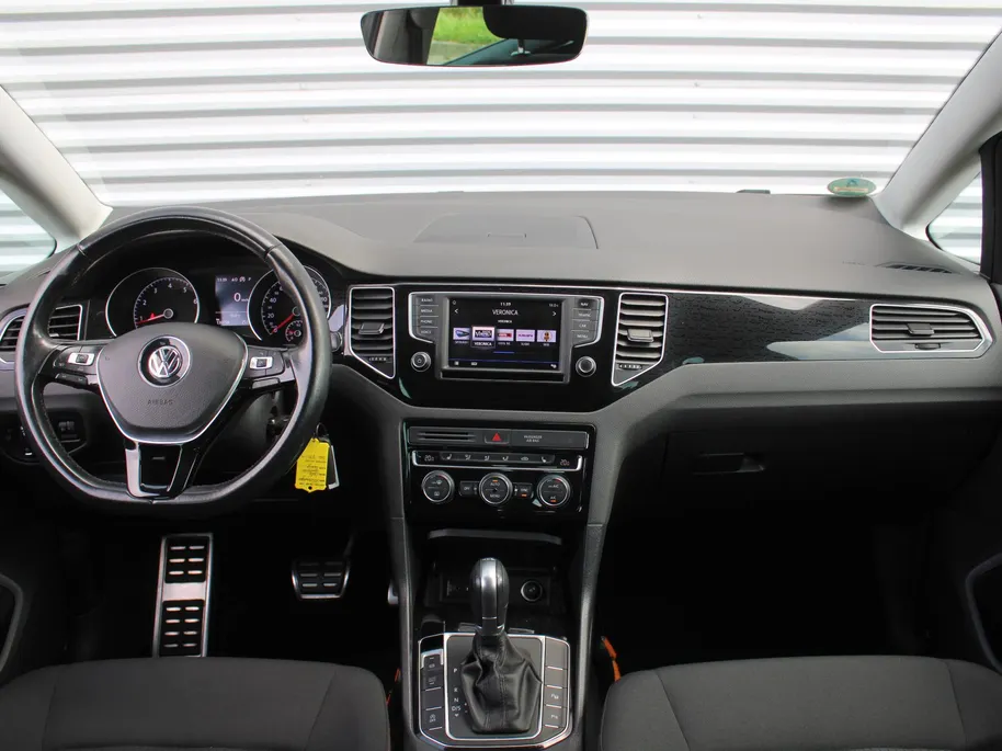 Volkswagen Golf Sportsvan 1.4 TSI Sound | Automaat | Navi | Trekhaak | 16” LM | Stoelverwarming | Cruise adapt. | All seasons | Apple CarPlay/Android Auto |