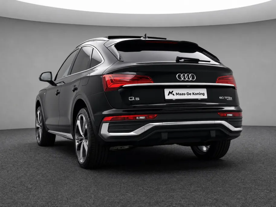 Audi Q5 Sportback 50 TFSIe 299pk S-tronic S edition · Camera · Panoramadak · Apple/Android Car Play · Navigatie · Elek. Achterklep · Stoelverwarming ·