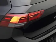 Volkswagen Golf 1.5eTSI/130PK R-Line DSG Volkswagen Golf 1.5eTSI/131PK R-Line DSG · Panoramadak · Apple/Android Car Play · Stoel & Stuurverwarming · Navigatie · LED ·