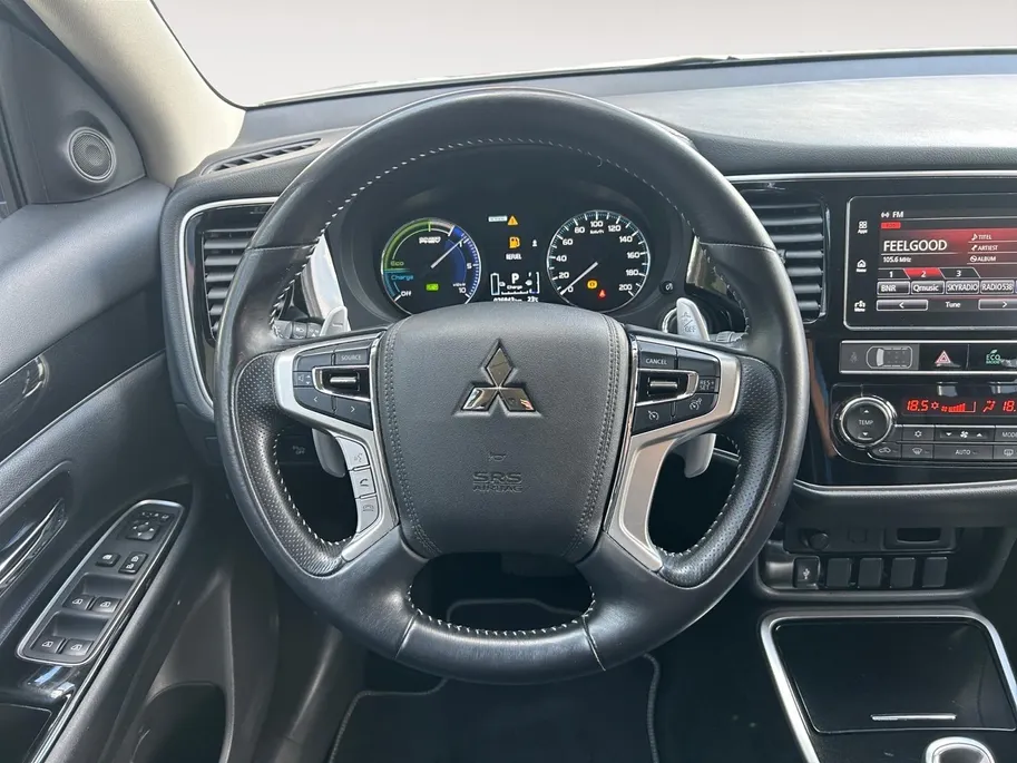 Mitsubishi Outlander 2.4 PHEV Pure+ | Automaat | Keyless start | Keyless entry | Stoel Verwarming | Trekhaak | Cruise control |