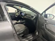 Renault Captur 145PK E-Tech Full Hybrid Techno Automaat | Navi | Camera | Parkeersensoren | Apple CarPlay/Android Auto | Adaptive Cruise Control | Digital Cockpit | Lichtmetalen Velgen | Full LED |