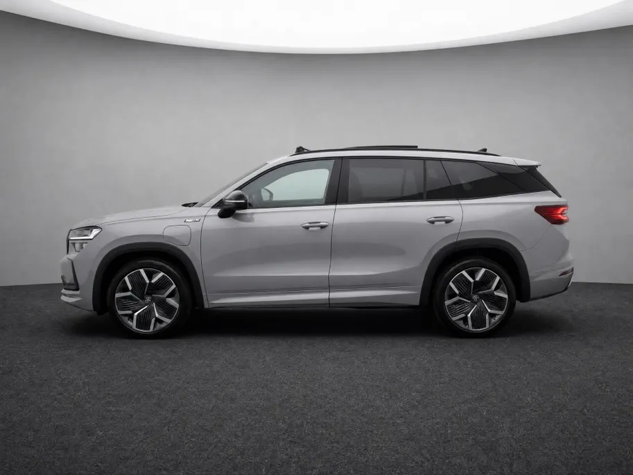 Škoda Kodiaq Sportline Business 1.5 TSI PHEV 150 kW / 204 PK | Elektrisch bedienbaar schuif-/kanteldak | Parkeer pakket | Trekhaak wegklapbaar | 2000,- inruilvoordeel