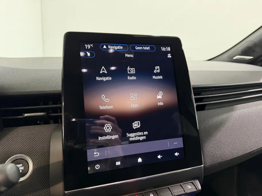 Renault Clio 145PK E-Tech Full Hybrid Esprit Alpine Automaat | Stoelverwarming | 9,3' Navi | Bose Audio | Climate Control | Apple CarPlay/Android Auto | Adaptive Cruise Control | Digital Cockpit | Full LED |