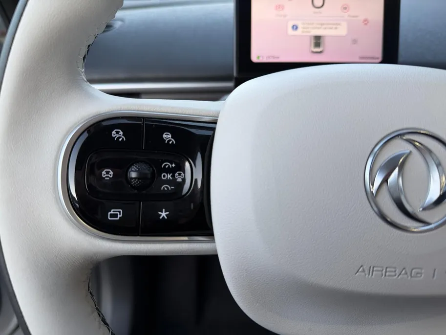 Dongfeng Box Premium Edition 42 kWh | Demo | BlackSilver | Zeer Compleet | 310KM Range | 360 graden camera | Stoelverwarming,koeling en memory |