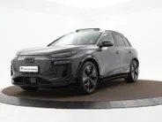 Audi Q6 e-tron S edition 83 kWh 252pk · SOH 98,1% · Panoramadak · 360 Camera · Inklap. Trekhaak · Luchtvering · Elek. Voorstoelen · Garantie t/m 19-06-2030 of 100.000km