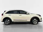Kia e-Niro ExecutiveLine 64 kWh | Trekhaak | JBL | Memory stoelen | Stoel/stuurverwarming | Stoel ventilatie |
