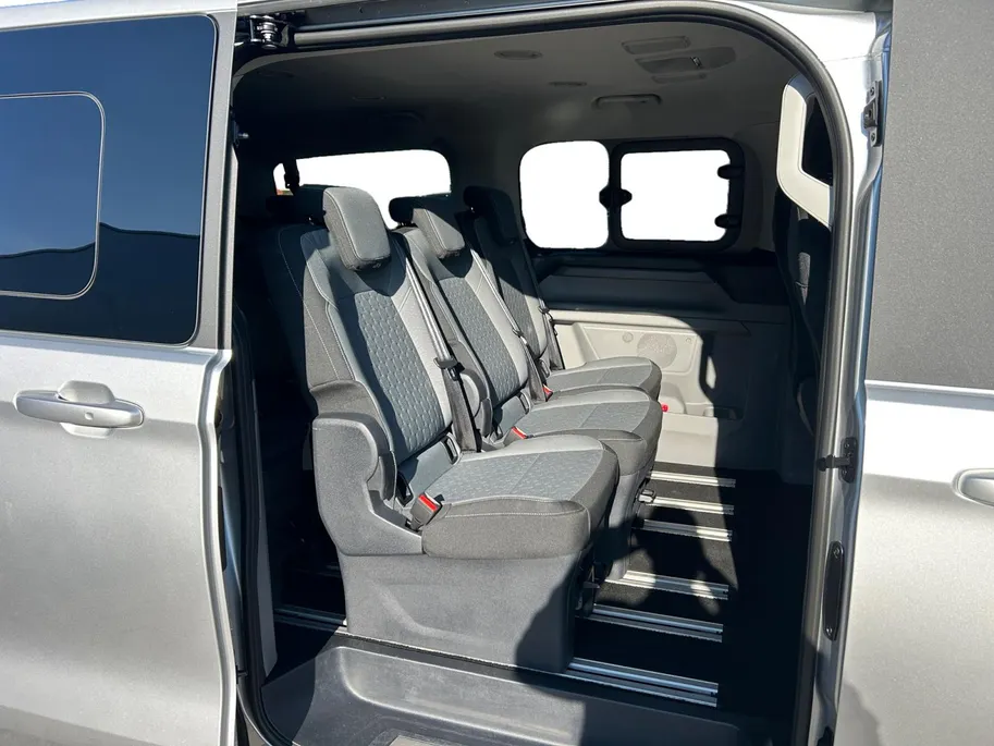 Ford Transit Custom Tourneo 340 2.5 PHEV L1H1 Titanium | EXCL. BTW INCL BPM! Elek. Trekhaak | 2300KG Trekgewicht | Stoel/Stuur/Voorruitverwarming | Cruise Control | Parkeer Camera | 8 zitplaatsen |