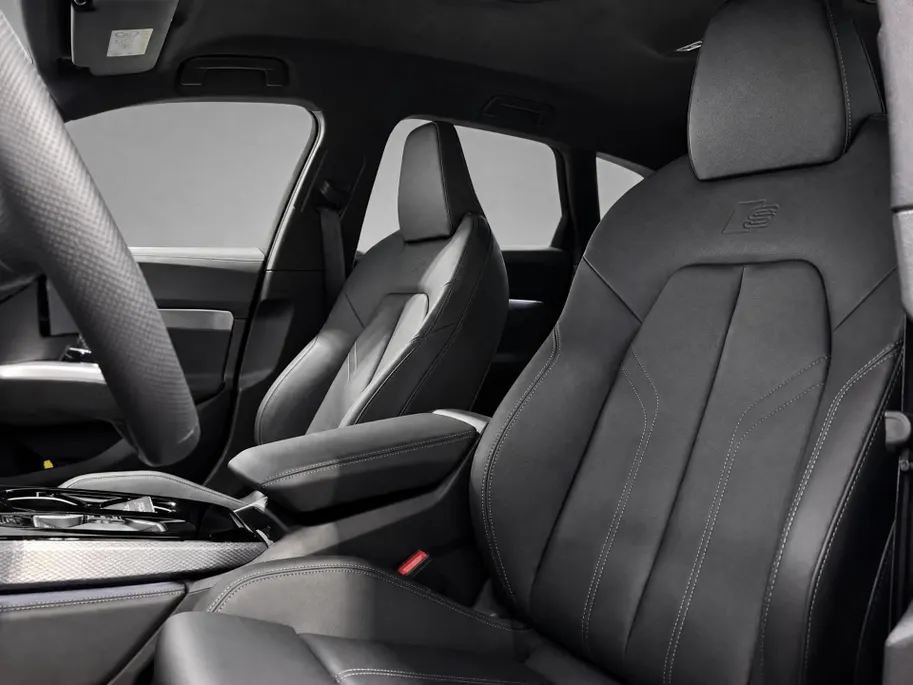 Audi A5 Avant 2.0 367pk S-tronic -e-hybrid Quattro S edition · 360 Camera · Wegklapbare Trekhaak · Apple/Android Car Play · Elek. Voorstoel · 19'' Inch · Garantie t/m 26-11-2030 of 100.000km