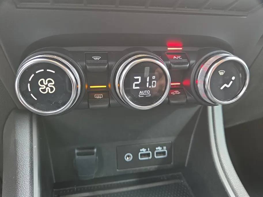 Renault Captur 1.6 E-Tech full hybrid 145 techno Automaat | 1e Eigenaar | Navi | Camera | Two tone metallic lak | Carplay | Bovag garantie | NAP