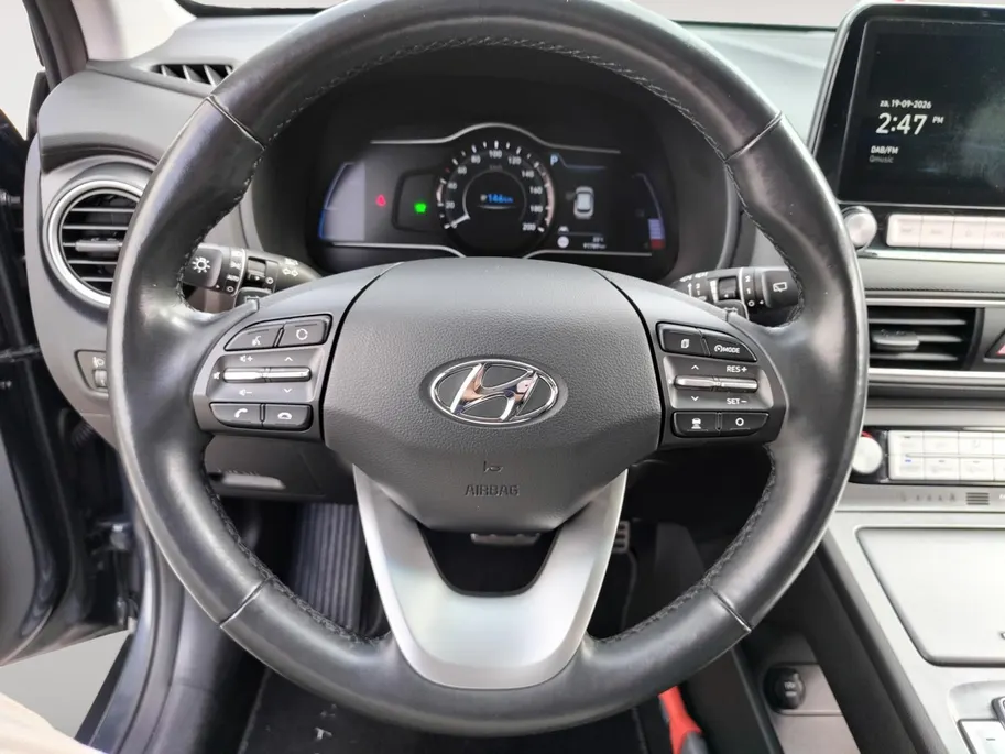 Hyundai Kona EV Premium 64 kWh | Vol opties | Zeer netjes | Leder | HUD |