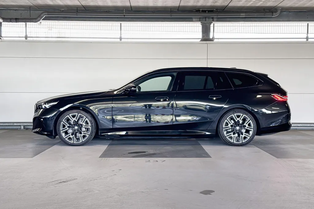 BMW i5 Touring eDrive40 M Sport Edition 84 kWh