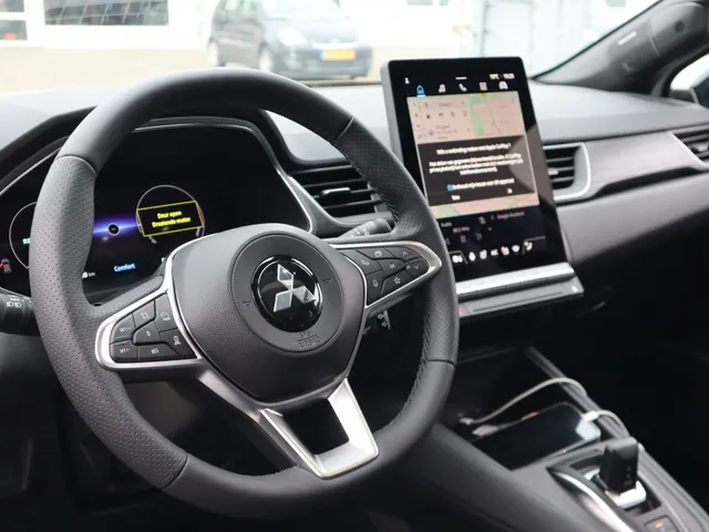 Mitsubishi Grandis 1.8 HEV Instyle Panodak | Harman Kardon | Leder