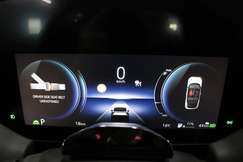 Suzuki e Vitara Style 61 kWh / Stoel + Stuurverwarming / 360° Camera / Navigatie /