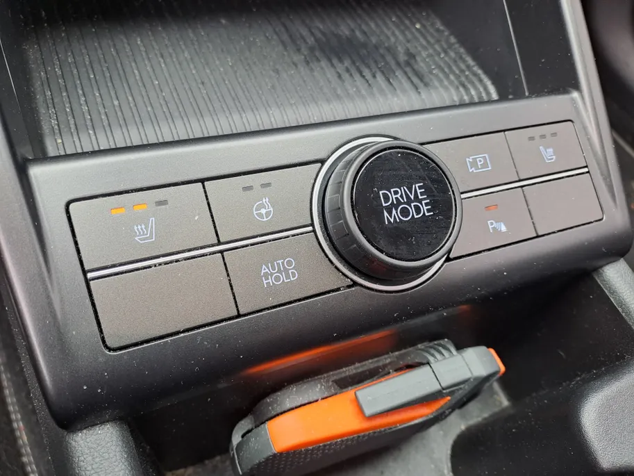 Hyundai Kona 1.6 GDI HEV Comfort Smart AUTOMAAT | Trekhaak | Stoel/Stuur verwarming | Camera | Navigatie | Adaptieve Cruise | Apple Carplay/Android Auto | Hybride