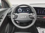 Kia Niro 1.6 GDi Hybrid DynamicPlusLine | Dealer onderhouden | Open dak | Lederen bekleding | Trekhaak | Stoelverwarming | Apple CarPlay & Android Auto | Dodehoek Detectie | Fabrieksgarantie t/m 6-2031 |