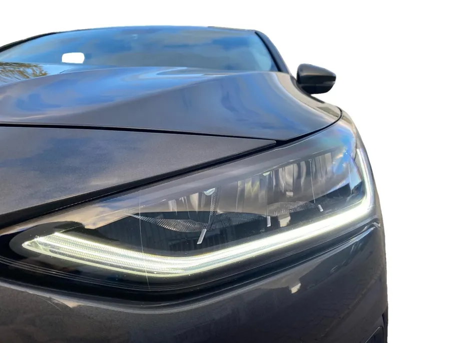 Ford Focus Wagon 1.0 EcoBoost Hybrid Titanium X | Dealeronderhouden | Stoel- stuur en voorruitverwarming | Navigatie