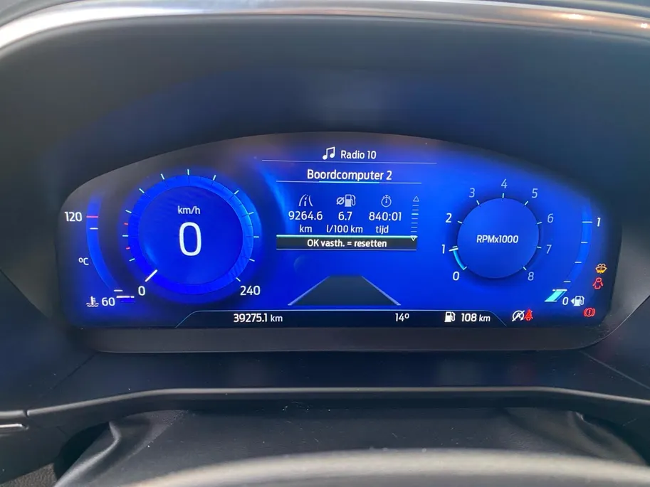 Ford Focus Wagon 1.0 EcoBoost Hybrid Titanium X | Dealeronderhouden | Stoel- stuur en voorruitverwarming | Navigatie