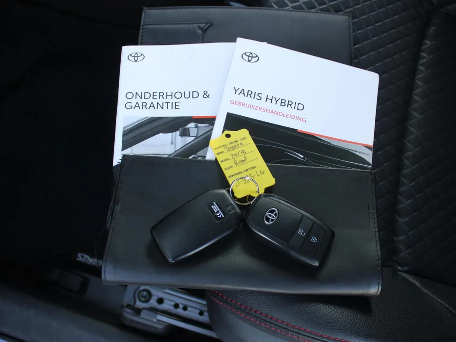 Toyota Yaris 1.5 Hybrid Launch Edition | 17' LM | Clima | Cruise adapt.| PDC V+A | Camera | HUD | Keyless | Navi | 1e eigenaar |