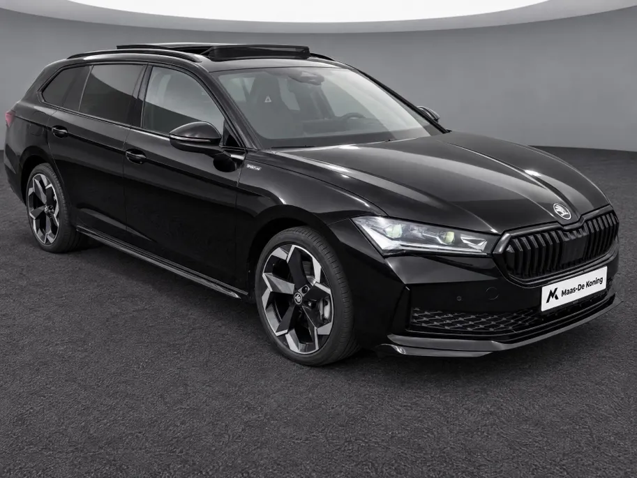 Škoda Superb 1.5TSI PHEV 150kW/204PK Sportline · Panoramadak · Trekhaak · Leder/Alcantara · Garantie t/m 17-06-2027