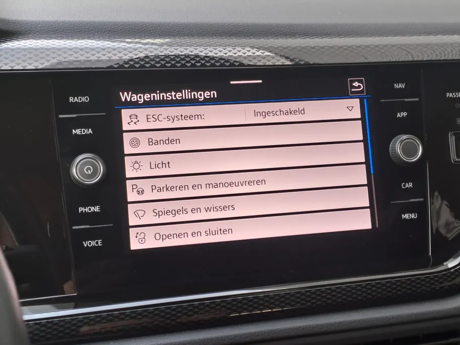 Volkswagen Taigo 1.0 TSI Life | Automaat | Apple Carplay/Android Auto | Navi  | Cruise control adaptief | Camera | Voorstoelen verwarmd