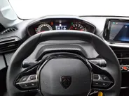 Peugeot 208 1.2 PureTech 75 Style Navigatie | PDC | 5512 km`s zo goed als nieuw met fabriek garantie