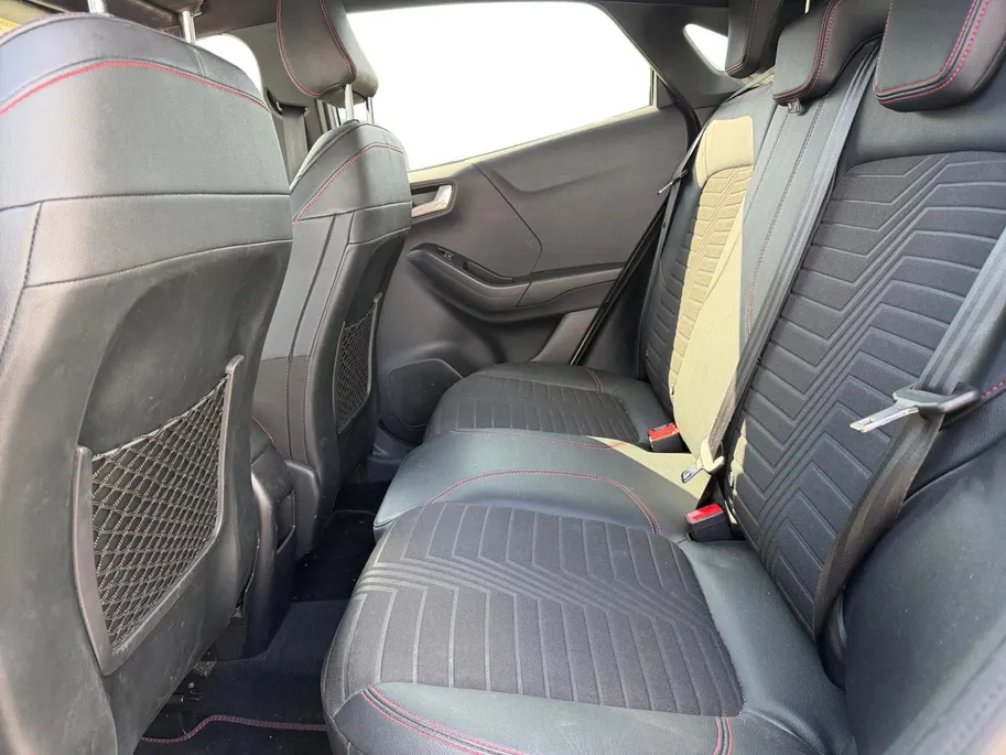 Ford Puma 1.0 EcoBoost Hybrid ST-Line X | Automaat | Trekhaak | Parkeersensoren voor en achter | Achteruitrijcamera | Adapt. Cruise control | BLIS | B&O | Draadloos opladen mobiel | 19' lichtmetalen velgen | Navigatie | Apple carplay & Android auto | Bovag garantie