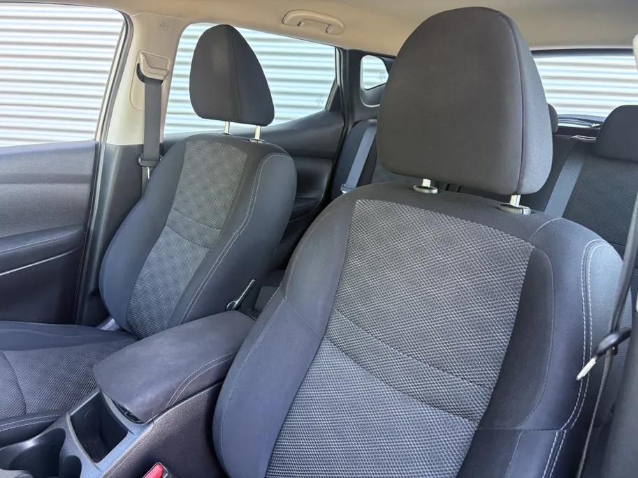 Nissan QASHQAI 1.6 Acenta | LM Velgen | Navi | Camera | Cruise | Trekhaak | ECC