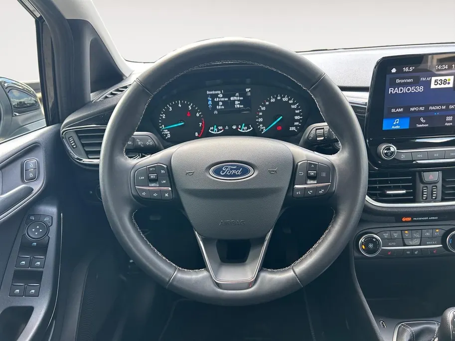 Ford Fiesta 1.0 EcoBoost Hybrid Titanium | Apple Carplay/Android Auto | Winter pack |  keyless entry |keyless start | Cruise control |