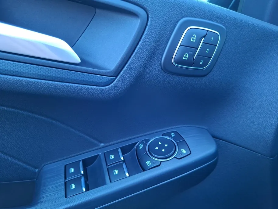 Ford Kuga 2.5 PHEV BlueCruise Edition 243PK | 20' Lichtmetalen velgen | El. Trekhaak | Premium Connectivity | Panoramadak | 4000,- Ford Voordeel