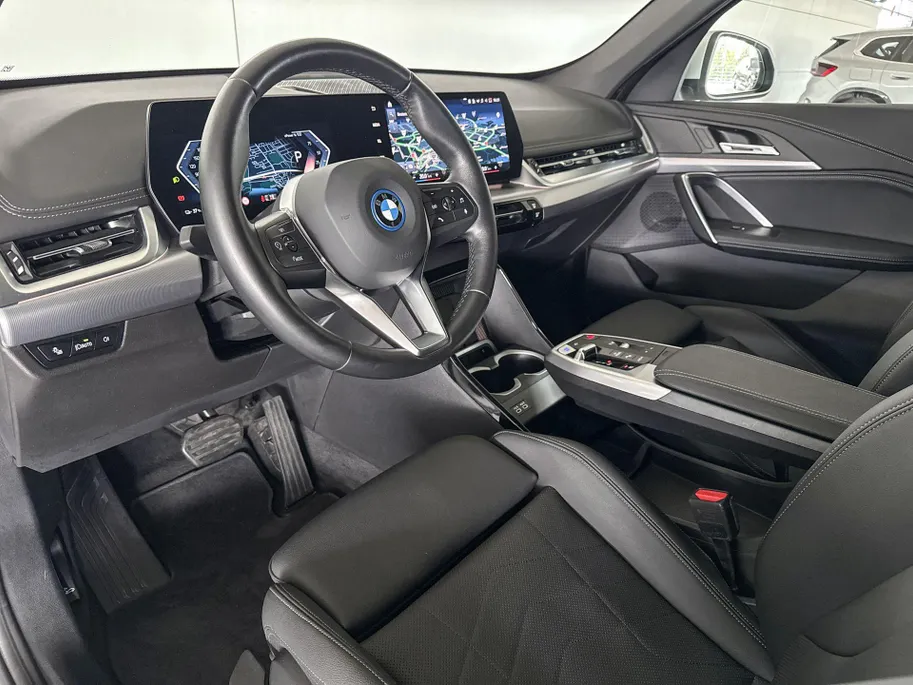 BMW iX1 xDrive30 Launch Edition 67 kWh