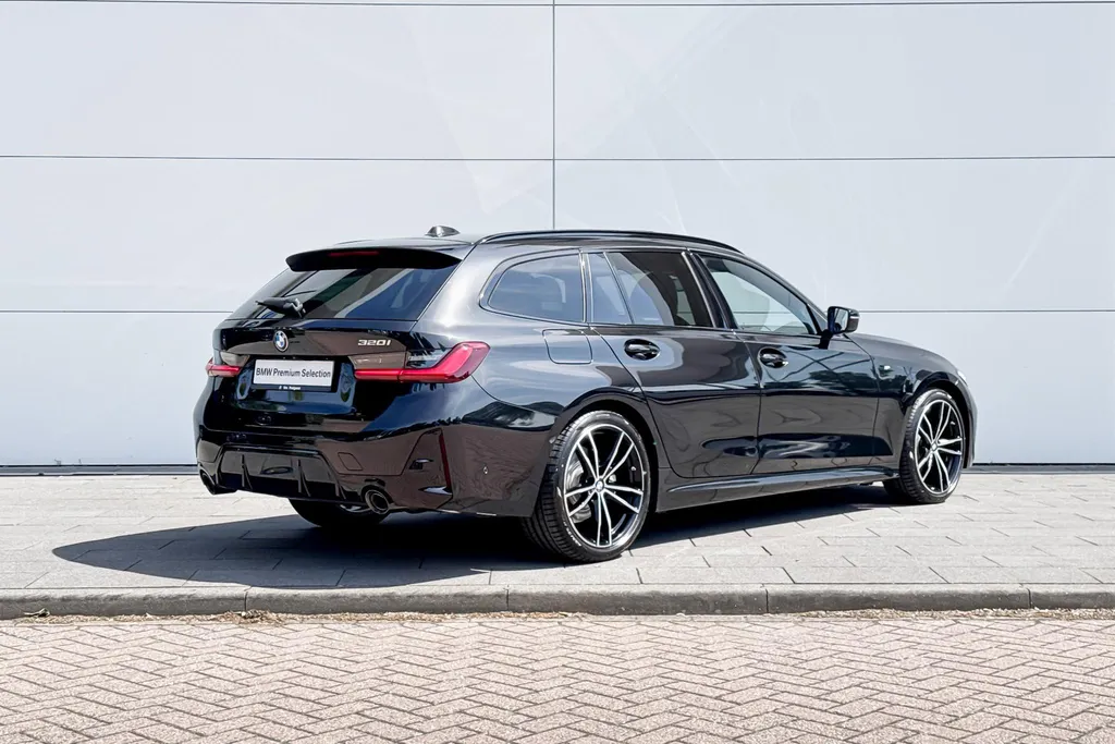 BMW 3 Serie Touring 320i M-Sport Pro