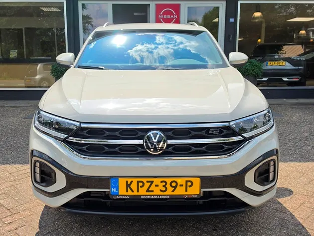 Volkswagen T-Roc 1.5 150PK TSI 7-DSG A/T R-Line Edition - Cold Pack - Park Assist - IQ.Light