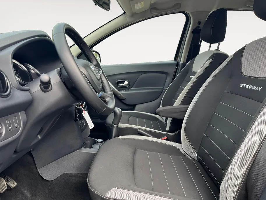 Dacia Sandero 0.9 TCe Tech Road | Achteruitrijcamera | Airco | Navigatie | Cruise | Telefoon |