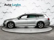 Volkswagen Passat Variant 1.5 TSI R-Line Business + DSG Automaat | Panoramadak | Trekhaak | Elektrische Stoelen
