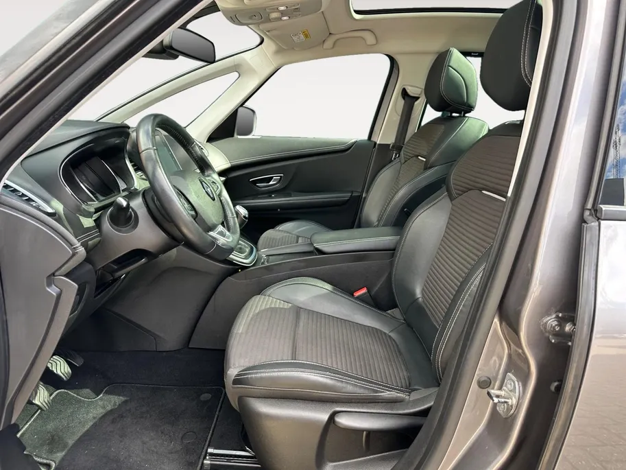 Renault Scénic 1.3 TCe Bose | Camera | Cruise & Climate Control | Bluetooth | Navigatie | BOSE Speakers | Parkeersensoren | Stoelverwarming | 12 Maanden BOVAG Garantie