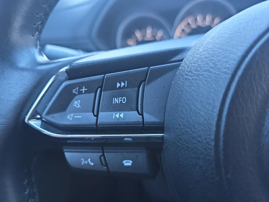 Mazda CX-5 2.0 SkyActiv-G 165 Comfort Automaat! | Dealer onderhouden! | Wegklapbare trekhaak | Stoel-Stuurverwarming | Achteruitrijcamera | Climate control | 12 maanden garantie