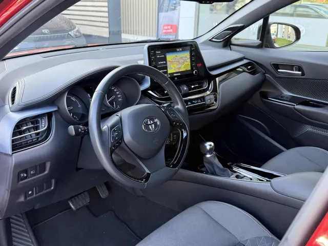 Toyota C-HR 1.8 Hyb. First Edition | Dealer Onderhouden | JBL | DodeHoek |