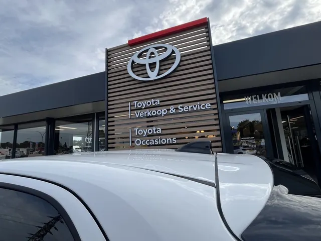 Toyota Yaris 1.5 Hyb. 115 Dynamic | 3500 euro demo korting