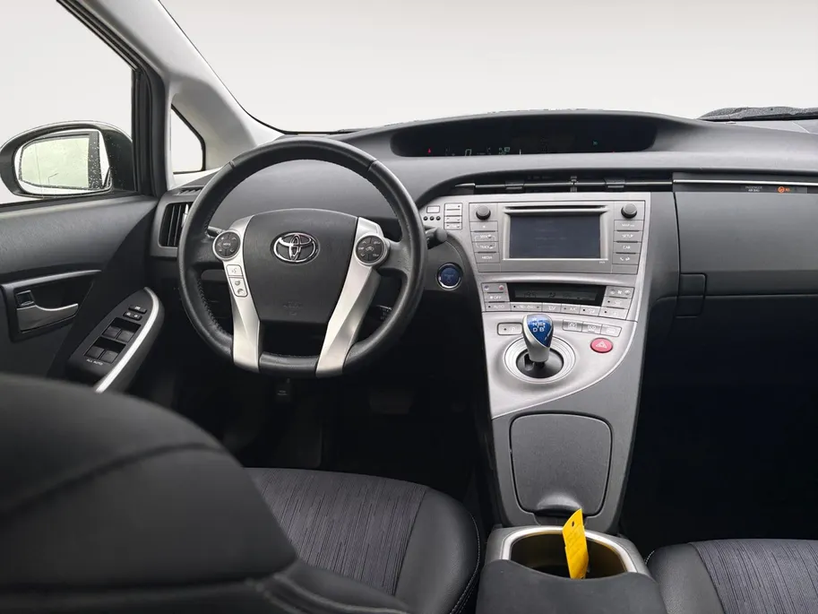 Toyota Prius 1.8 Business |Cruise control| Climate controle| Automaat| 12 maanden Bovag Garantie|