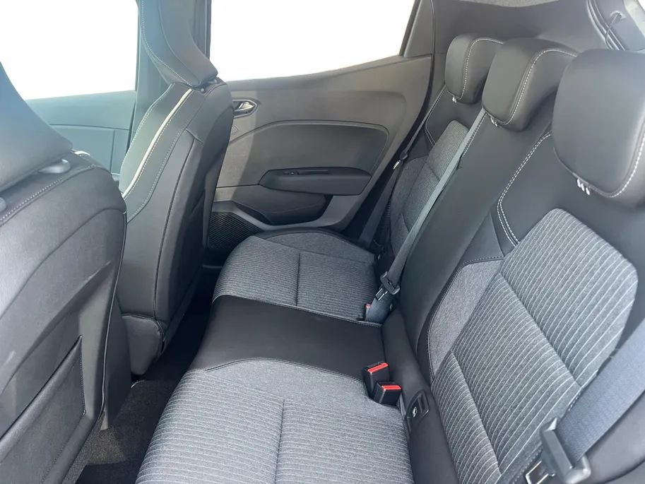 Mitsubishi Colt 1.6 HEV Intense+ | 8 JAAR GARANTIE | PDC V+A | Achteruitrijcamera | Navigatie | Stoel-/stuurverwarming | Apple Carplay/ Android Auto |
