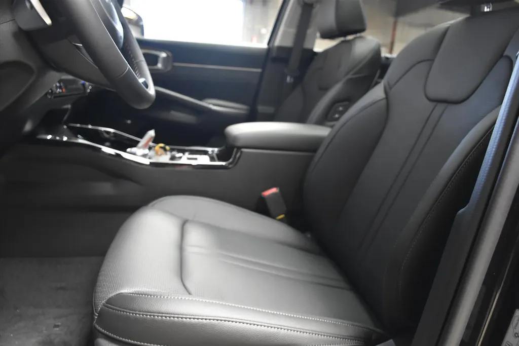Kia Sorento 1.6 T-GDi 288pk PHEV Aut AWD DynamicPlusLine 7-PERS. NIEUW