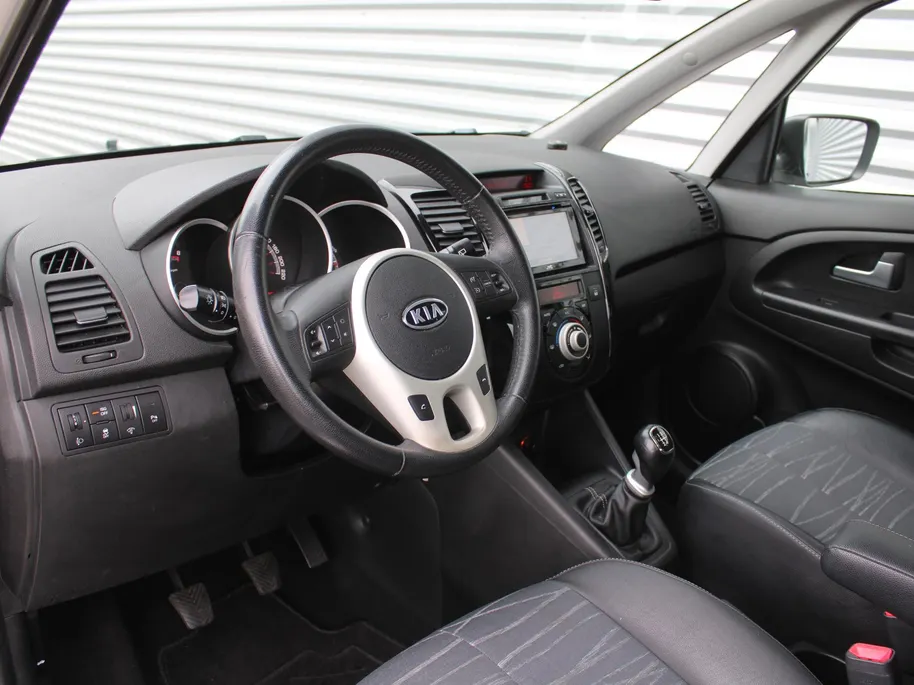 Kia Venga 1.4 CVVT X-ecutive | Trekhaak | 16' LM | Clima | Cruise | Navi | Parkeersensor achter |