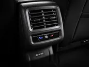 Volkswagen T-Roc R-Line First Edition 1.5 eTSI 150 PK 7 versn. DSG · Electrische achterklep · Achteruitrijcamera · Draadloze telefoonlader · Voorraad OUTLET · Prijs is inclusief inruilpremie ·